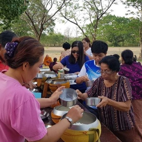 ทำบุญกลางบ้าน…ประเพณีของหมู่บ้านที่จัดขึ้นทุกปีหลังปีใหม่ไทย